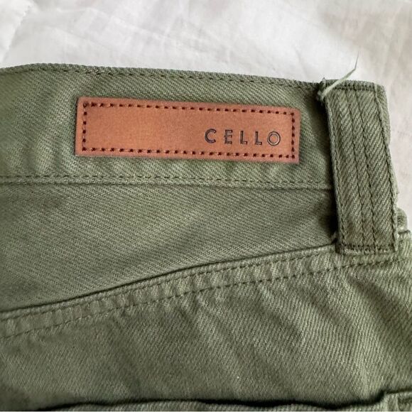 Cello Army Green High Rise Wide Leg Carpenter Jeans never worn! Size 3 Junior - Picture 11 of 12